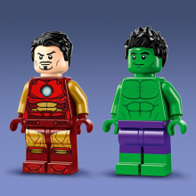                             LEGO® Marvel 76287 Iron Man s motorkou a Hulk                        