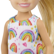                             Barbie Chelsea Doll - Blondýnka s barevným potiskem Duha                        