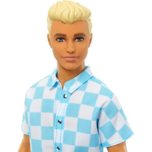                             Barbie Ken na pláži                        