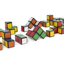                             RUBIKS - LOGICKÁ HRA CUBE IT                        