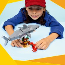                             LEGO® Creator 31381 Divoký žralok a truhlica s pokladom                        