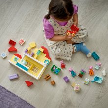                             LEGO® DUPLO® 10467 Rodinný domček                        