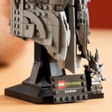                             LEGO® Icons 11373 Pán prsteňov: Sauronova helma                        