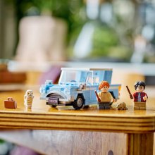                             LEGO® Harry Potter™ 76424 Lietajúci automobil Ford Anglia™                        