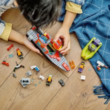                             LEGO® City 60373 Hasičská záchranná loď a čln                        