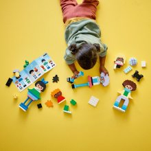                             LEGO® DUPLO® 10423 Zostaviteľní ľudia s veľkými emóciami                        