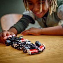                             LEGO® Speed Champions 77250 Pretekárske auto MoneyGram Haas F1® Team VF-24                        