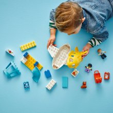                             LEGO® DUPLO® 10443 Prvýkrát na letisku                        
