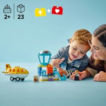                             LEGO® DUPLO® 10443 Prvýkrát na letisku                        