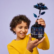                             LEGO® Wednesday 76784 Čierna georgína                        